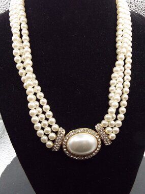 CHRISTINA COLLECTION TRIPLE PERL W/ CRYSTALS ARISTOCRATIC NECKLACE 19